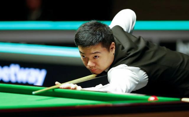 两次传球不 两次传球不