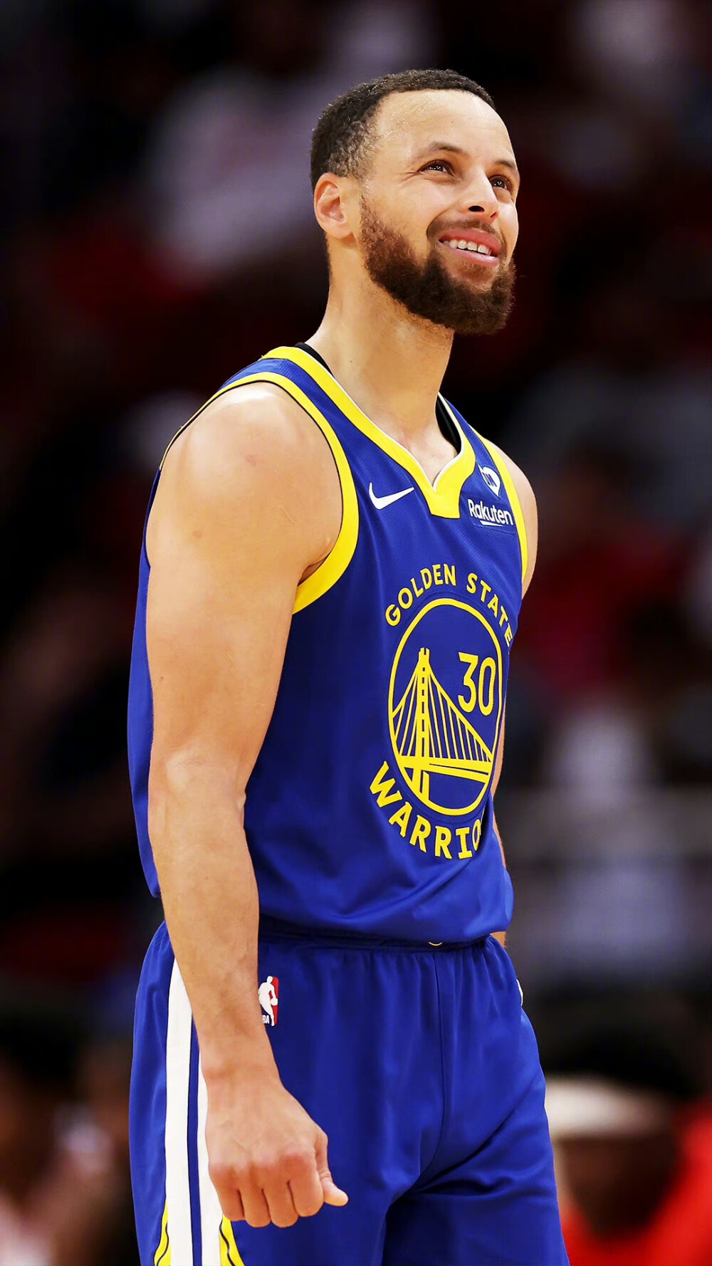 从他在多个 从他在多个